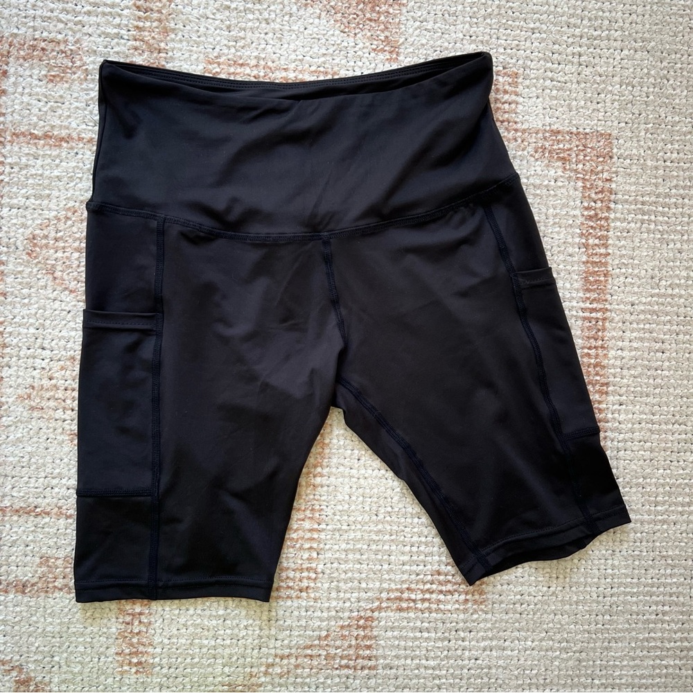 Shein Biker Shorts Small